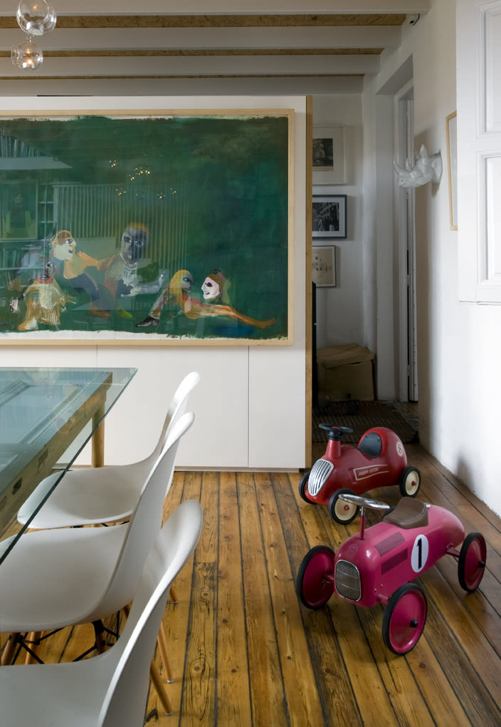 Podłoga z piniowych desek pochodzi jeszcze z XIX...