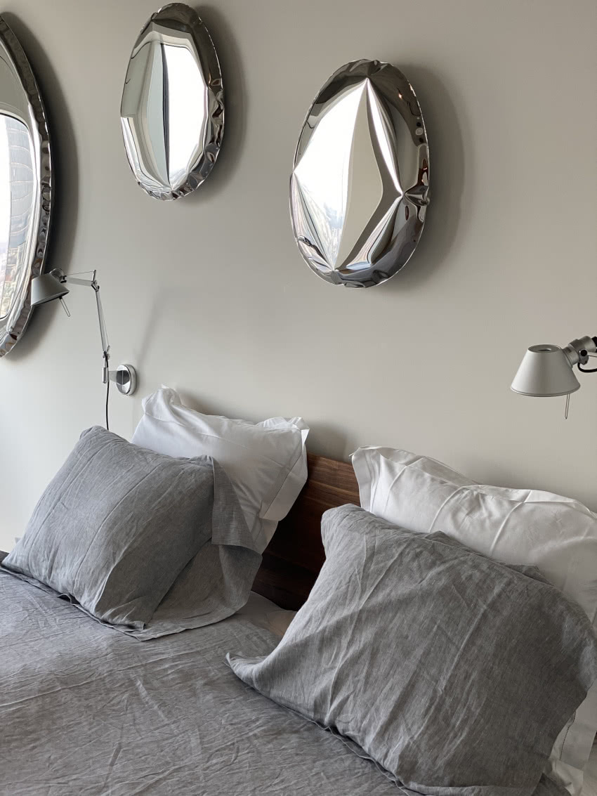 Złota 44, Oskar Zięta 