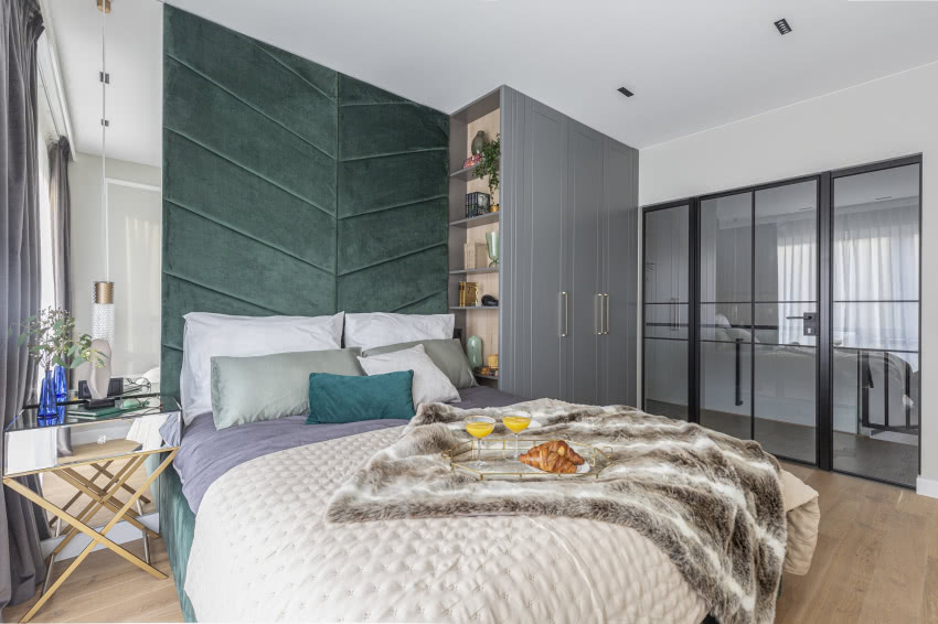 W sypialni rodziców optymalnie wykorzystano...