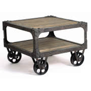 Żyrandol z drewna paletowego i trzonków od...