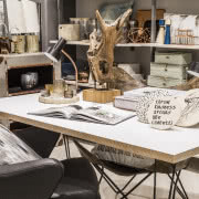 Codziennie pojawiają się tu nowe przedmioty, a w...