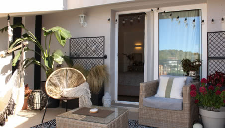 Tak Polka urządziła dom na hiszpańskim wybrzeżu. Mieszka w nim czteroosobowa rodzina!