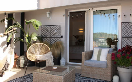 Tak Polka urządziła dom na hiszpańskim wybrzeżu. Mieszka w nim czteroosobowa rodzina!