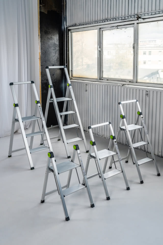 Nowoczesność w każdym detalu - drabiny SLIM STALCO PERFECT do małych i stylowych wnętrz