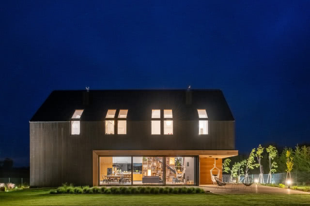 Zdjęcie przedstawiające nowoczesną stodołę