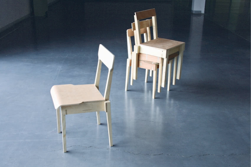 Projekt nazwany przez autorów Zwyczajne Krzesła....