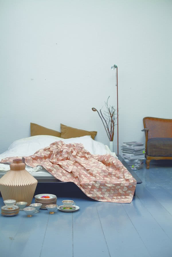 Origami 
Właściwości tkaniny dają możliwość...