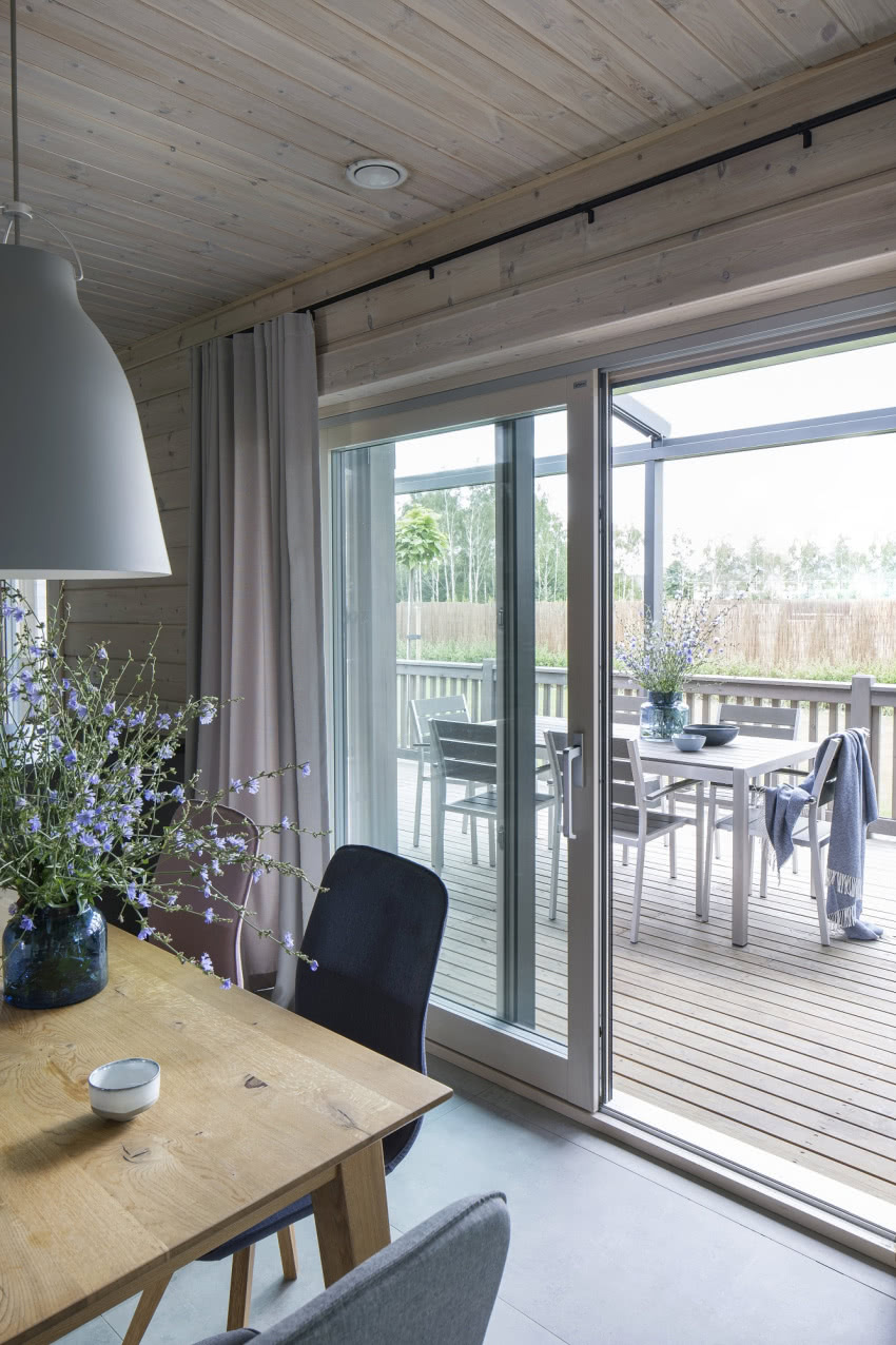 Prosto ze strefy jadalnianej znajduje się jedno...