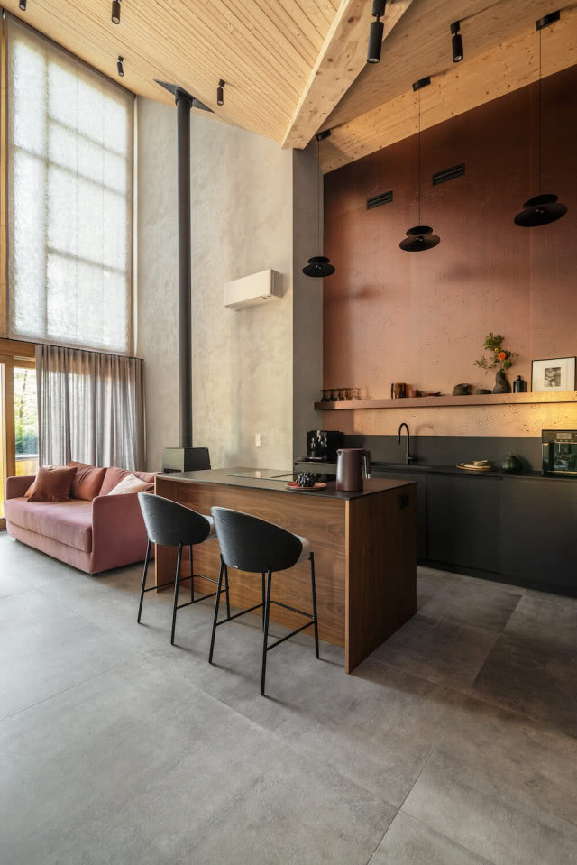 czarna kuchnia z wyspą