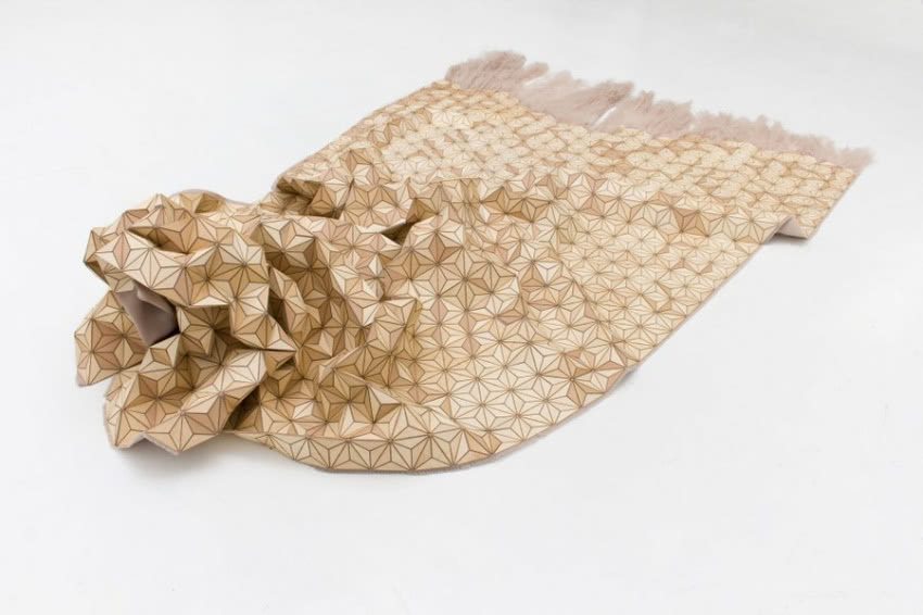 Origami 
Właściwości tkaniny dają możliwość...