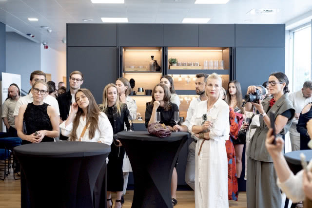 Wnętrze kompletne - Katarzyna Orwat tworzy nową ekspozycję showroomu PEKA