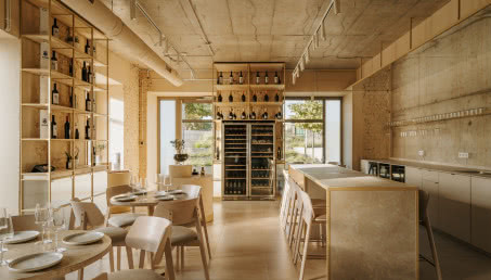 Piaskowe wnętrza restauracji we Wrocławiu! Przypomina chorwackie wybrzeże!