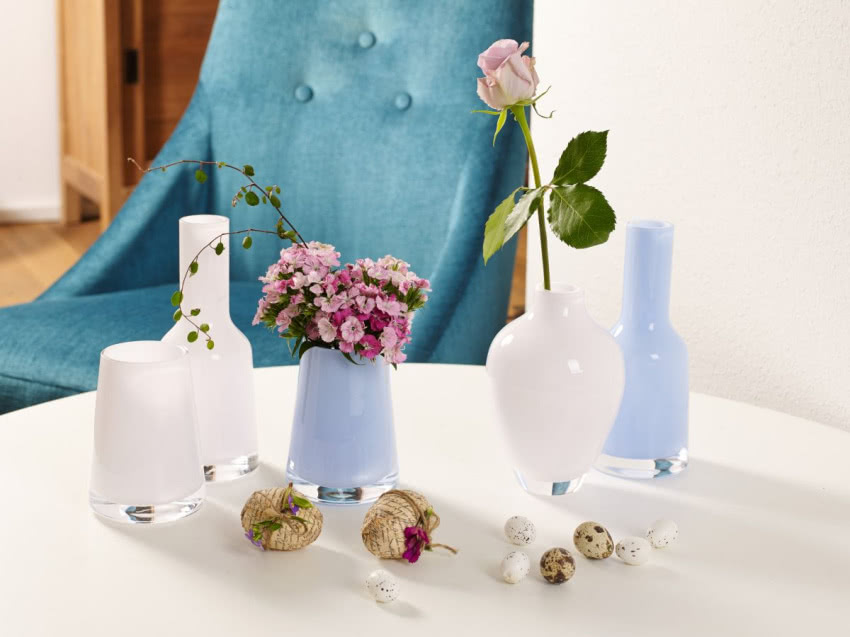 Wazoniki w kolorach bladego różu i błekitu