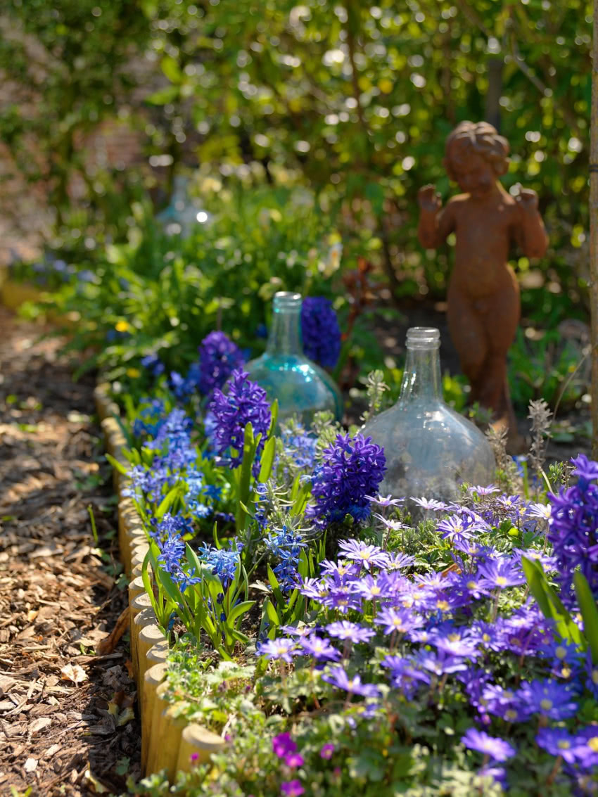 Słoje z recyklingu wyglądają uroczo wśród...