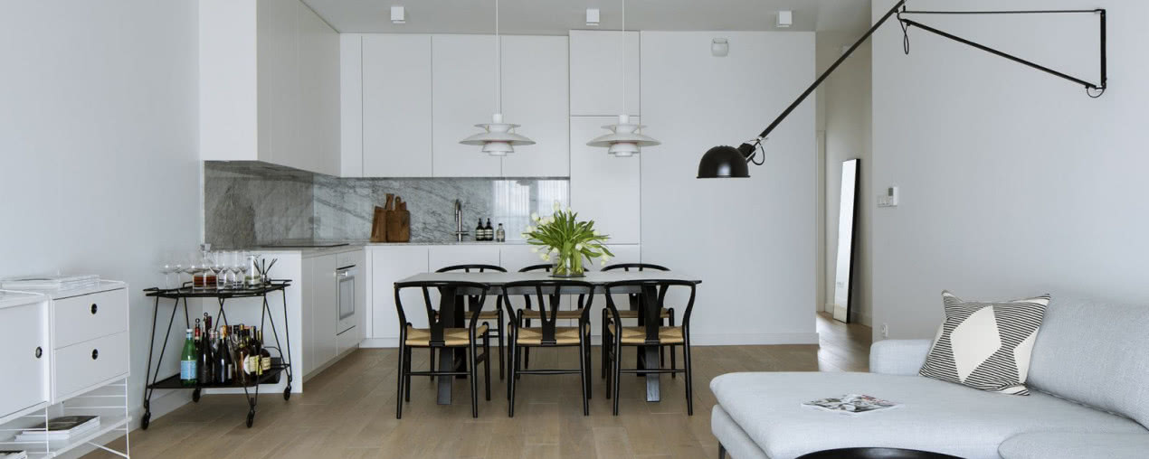 Monochromia z industrialną nutą: azyl dla współczesnych nomadów