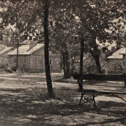 Z kolonii 90 domków fińskich na Osiedlu Jazdów...