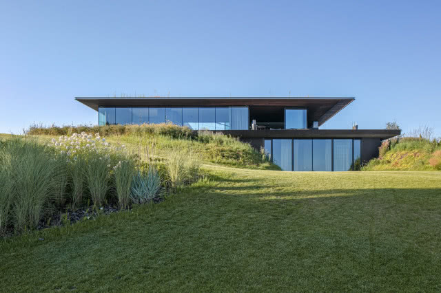 dom z pozycji żaby, dwa piętra