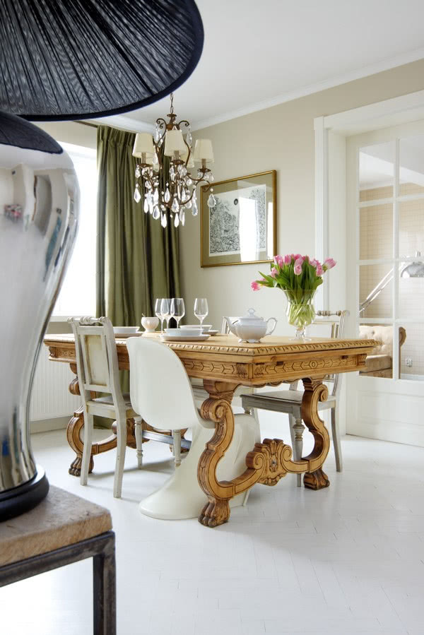 Zabytkowy, eklektyczny stół