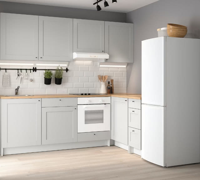szara kuchnia IKEA narożna