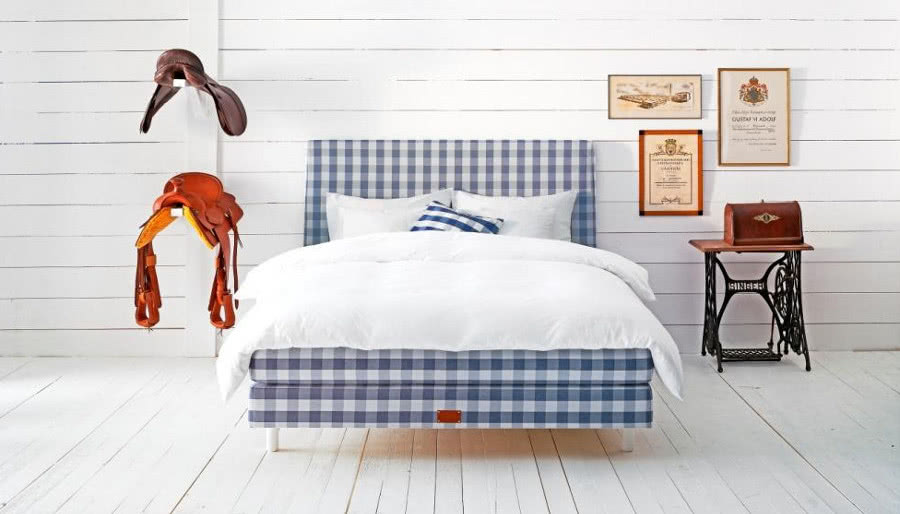 Hästens Jubilea - łóżko do sypialni w stylu country