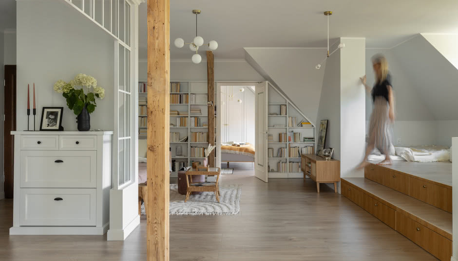 Sopocki strych przedwojennej kamienicy. Na poddaszu zamieszkała miłośniczka stylu vintage!