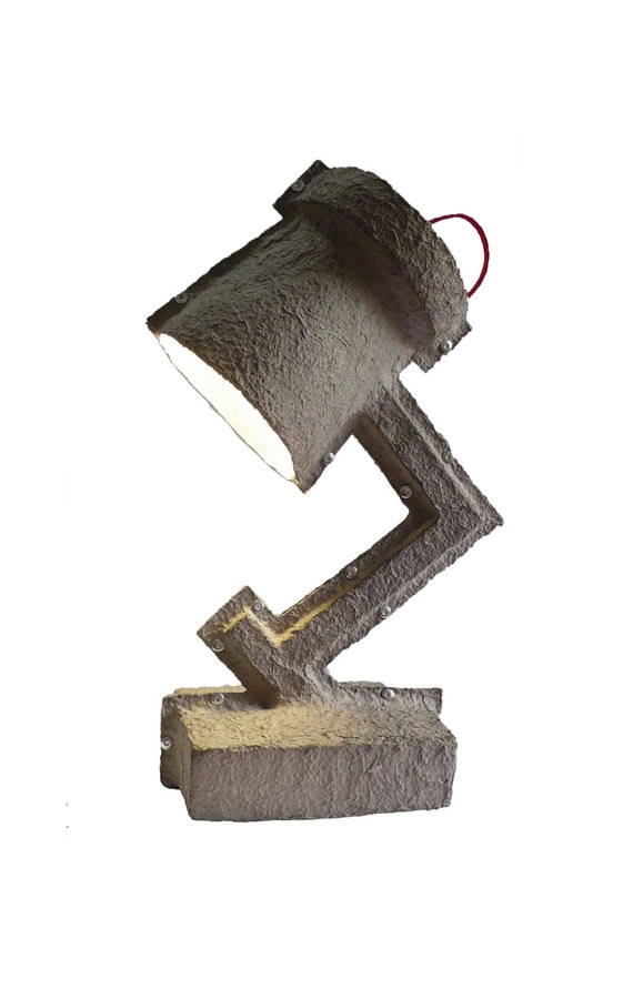 Abażur i lampa powstałe ze zużytych wytłoczek...