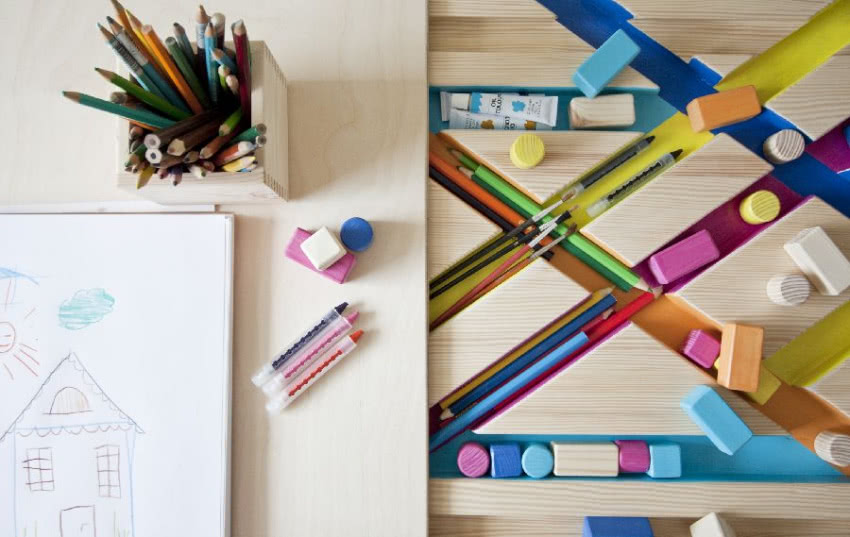 Do rysowania i do zabawy - stolik Bawa