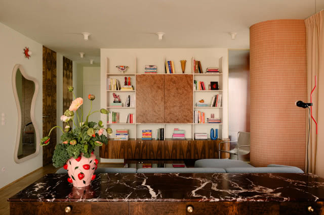 otwarta kuchnia z salonem