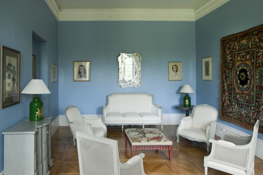 Meble robione są na zamówienie. 