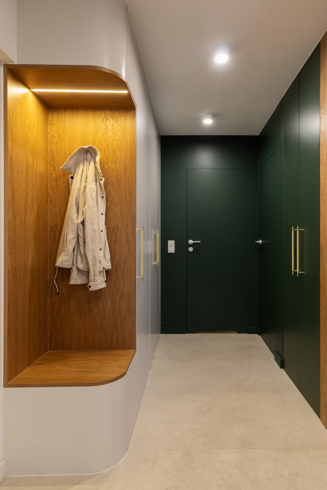 zielona zabudowa w przedpokoju