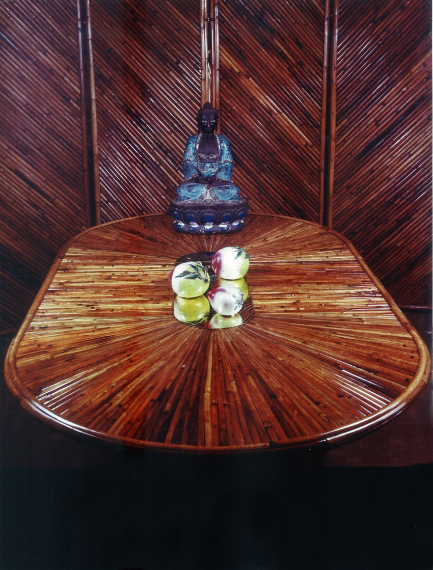 Stół jadalniany z kolekcji House of the Rising...