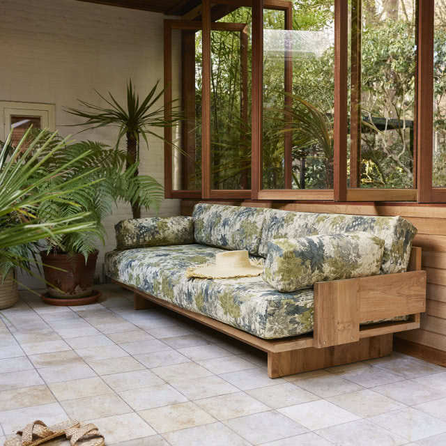 sofa ogrodowa z obiciem