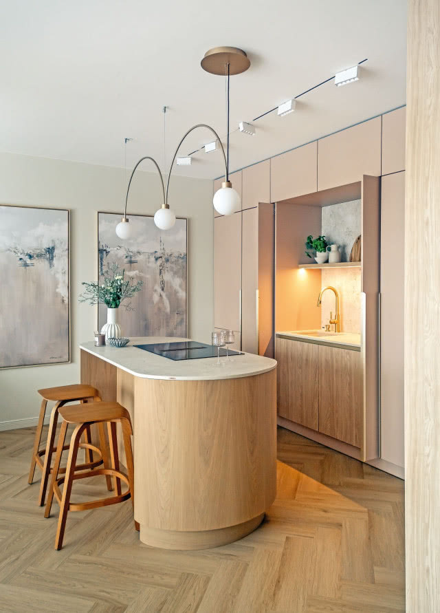 obrazy w kuchni na ścianie