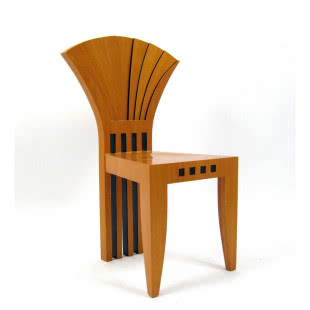krzesło Charlesa Jencksa. zydel 