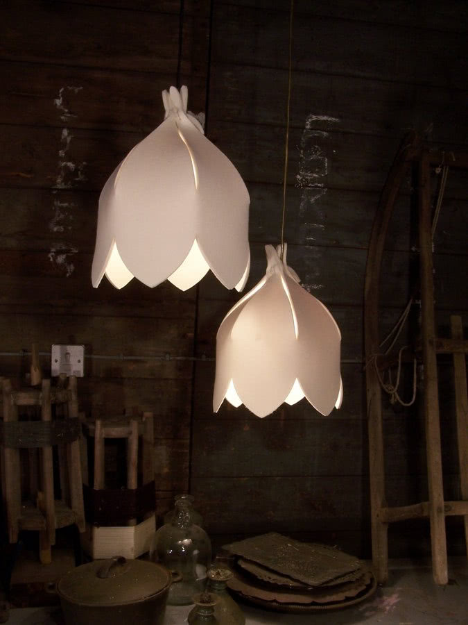 Lampa Lotus
Abażur został wykonany z jednego...