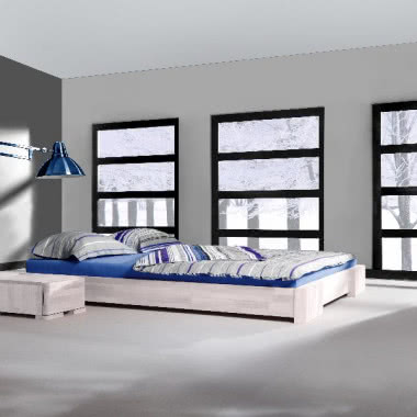 Białe łóżko drewniane Bit