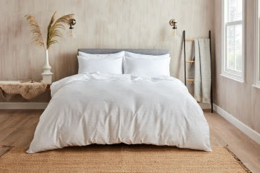 3 sposoby na efektowne ścielenie łóżka