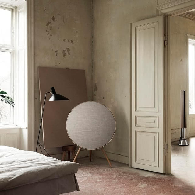 Ikoniczny głośnik Bang & Olufsen Beosound A9 - kwintesencja doskonałości dźwięku i eleganckiego wzornictwa, nagroda główna