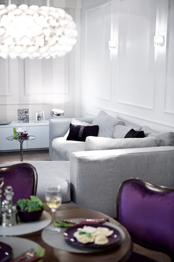 Krzesła zostały wypatrzone na Allegro. Były w...