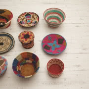 Barwne kosze i plecione pojemniki będą...