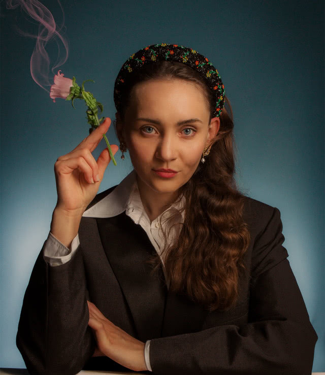 Polska projektantka Aleksandra Żeromska, autorka zestawu „Kawki”.