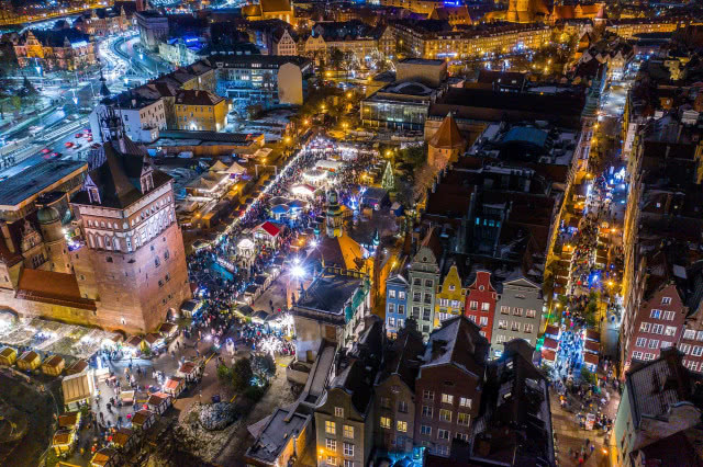 widok z góry na targ