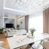 Dom w Chorzowie - wnętrza pełne blasku