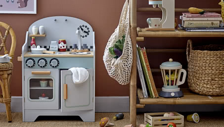 Trendy w pokojach dziecięcych - meble i zabawki ze sklejki