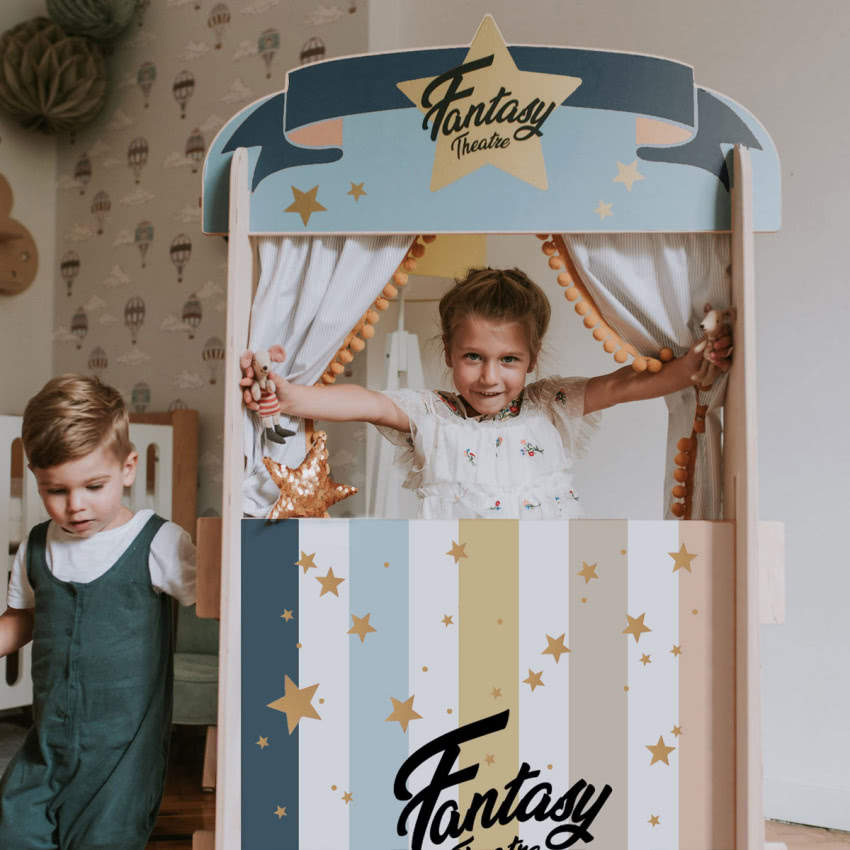 Duży teatr i półka na książki w jednym nie...