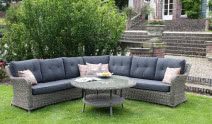 Obszerny rattanowy narożnik do ogrodu