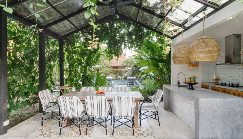 Kuchnia letnia - jak ją zrobić? Wyposażenie i pomysły na kuchnie letnie w ogrodzie