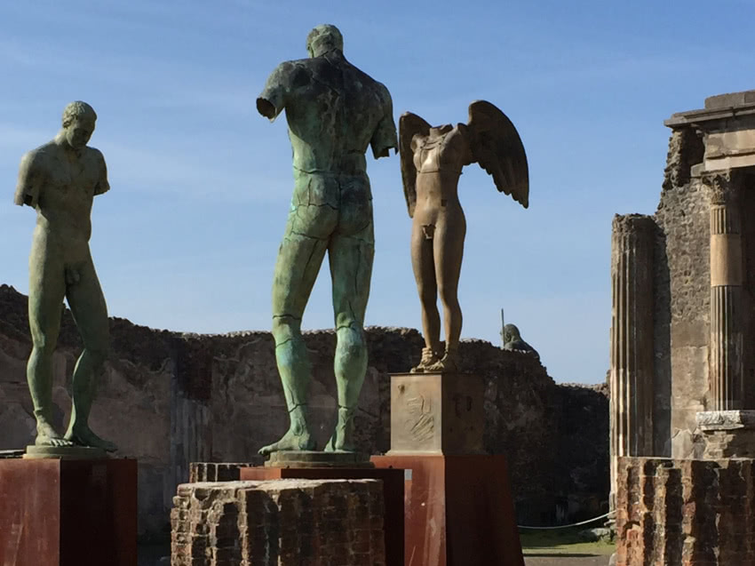 Igor Mitoraj, wystawa prac w Pompejach...