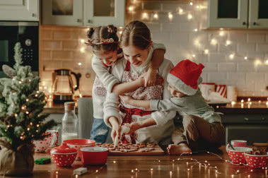 Świąteczne porządki: jak szybko posprzątać dom na święta? Praktyczny plan i sprawdzone triki