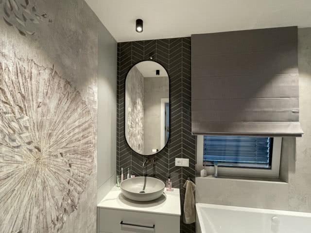 Jak wykorzystać atuty małej łazienki?